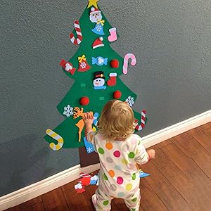 WonderFelt Christmas Tree | Includes 26 Ornaments