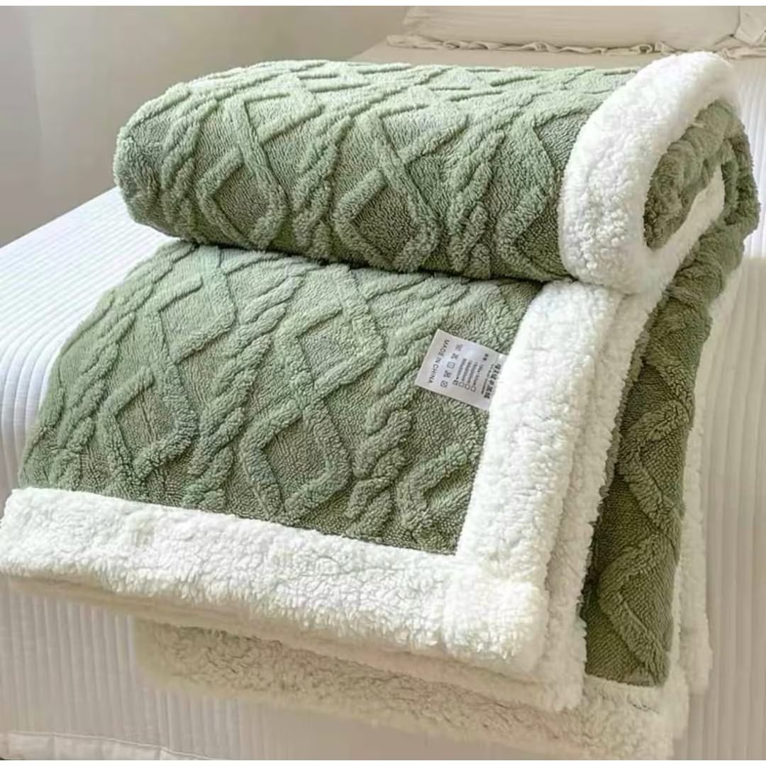 Cocolino Plush Blanket – Thick, Soft, and Perfect for Snuggling