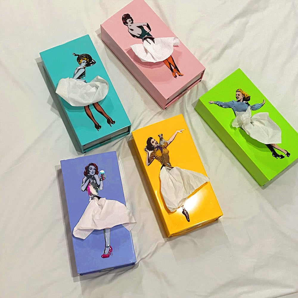 SkirtFlow Tissue Dispenser
