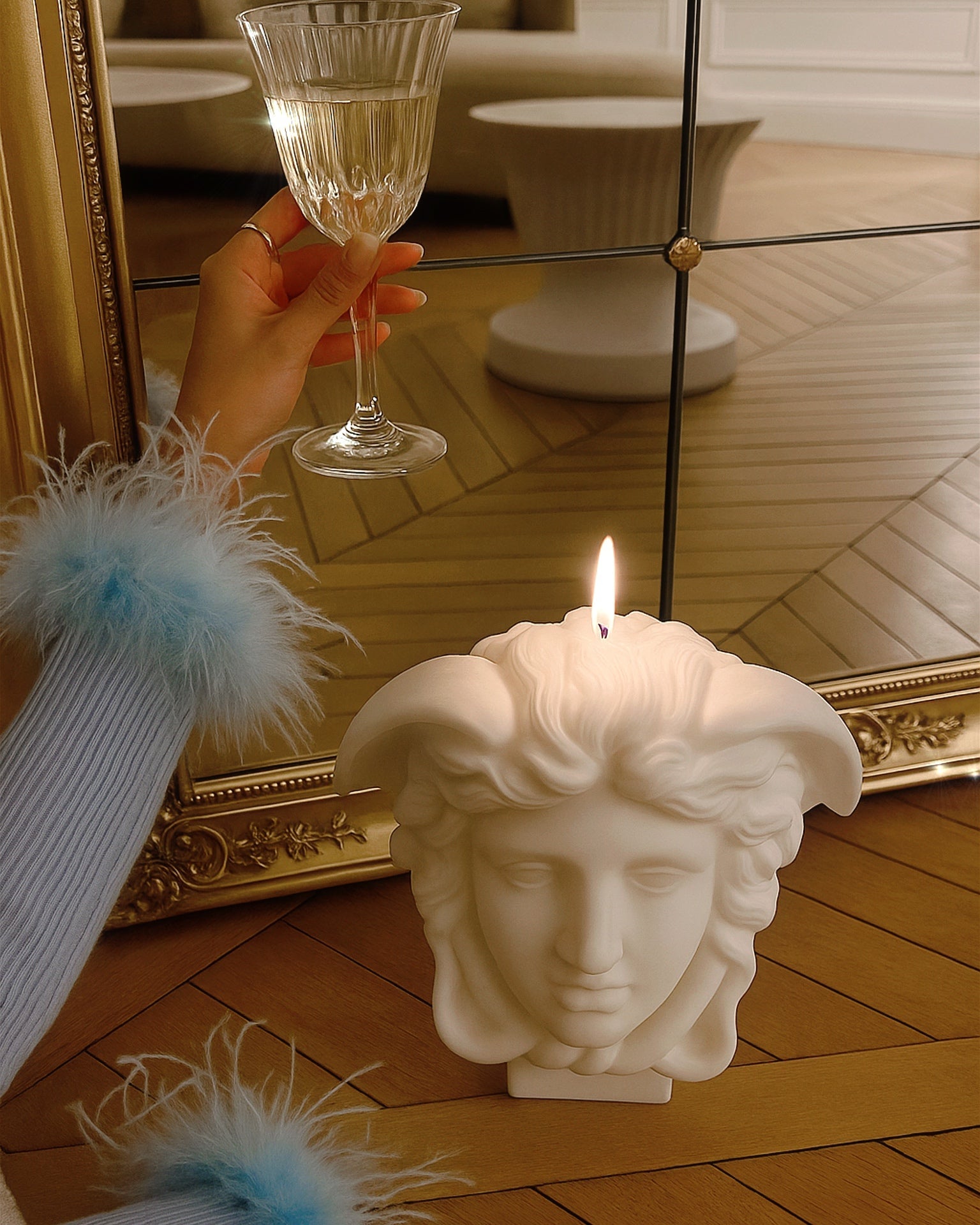 SerpentGaze Sculpture Candle