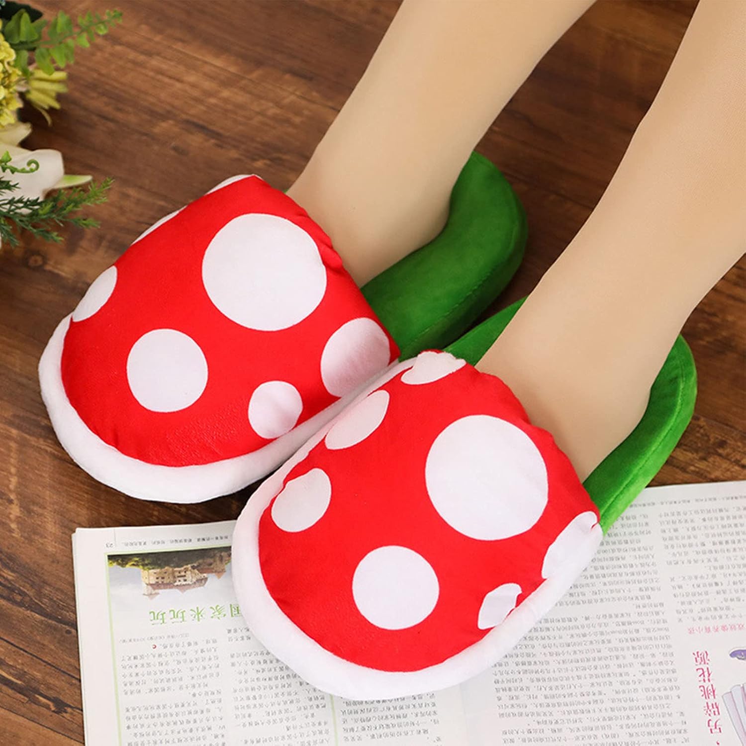 Piranha Plant Slippers with Pot Holder