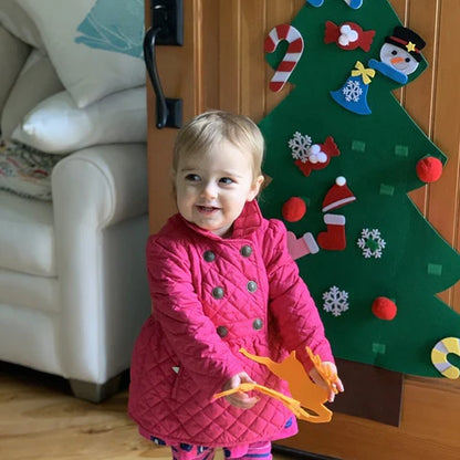 WonderFelt Christmas Tree | Includes 26 Ornaments