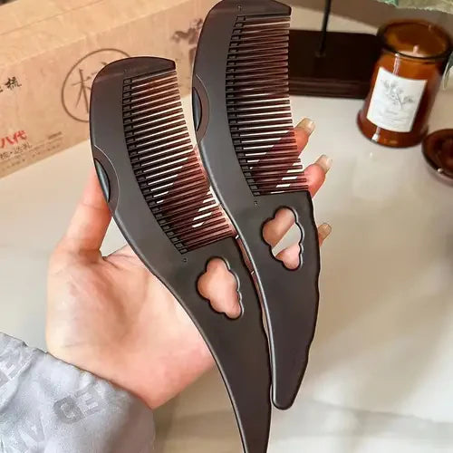 FlakeFree Dandruff Comb