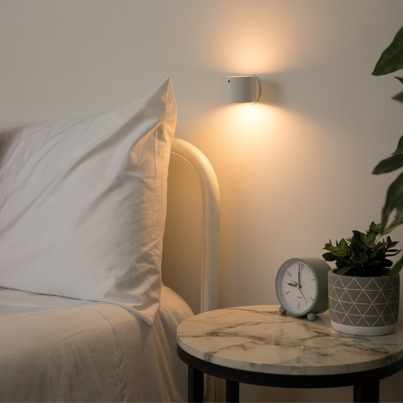 SnapGlow Wall Light