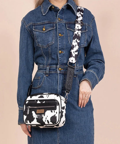 Wrangler Multi-Pocket Crossbody Bag