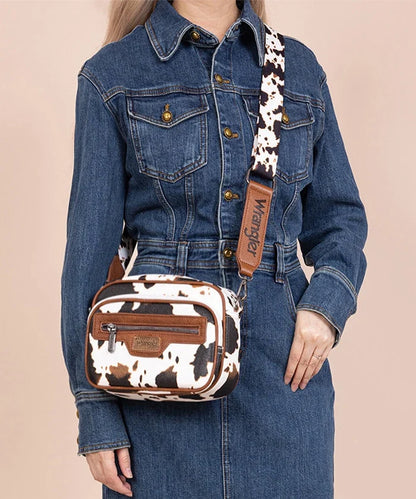 Wrangler Multi-Pocket Crossbody Bag