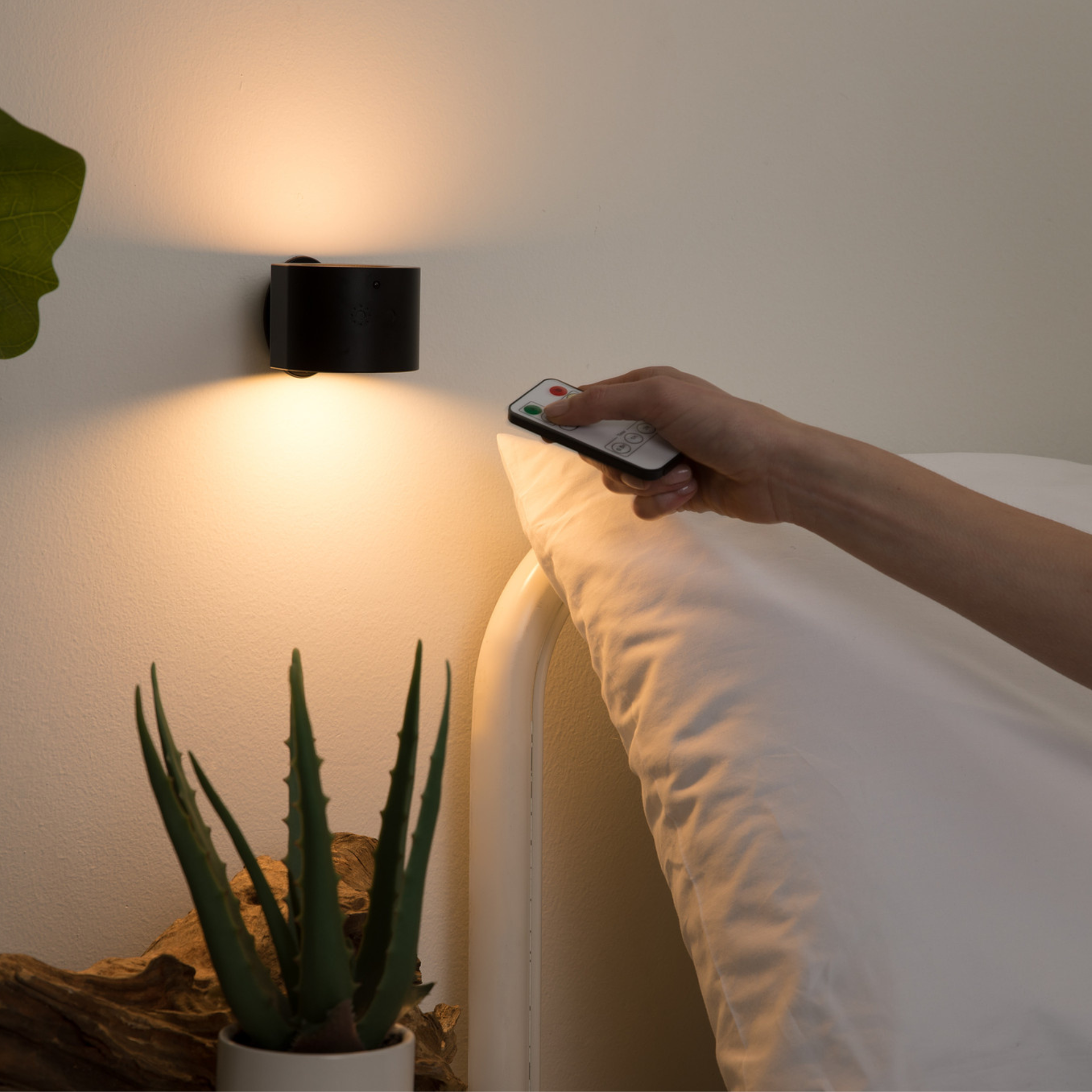 SnapGlow Wall Light