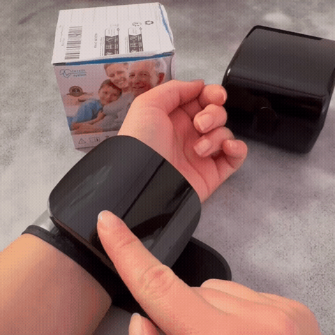 CardioMate BP Monitor