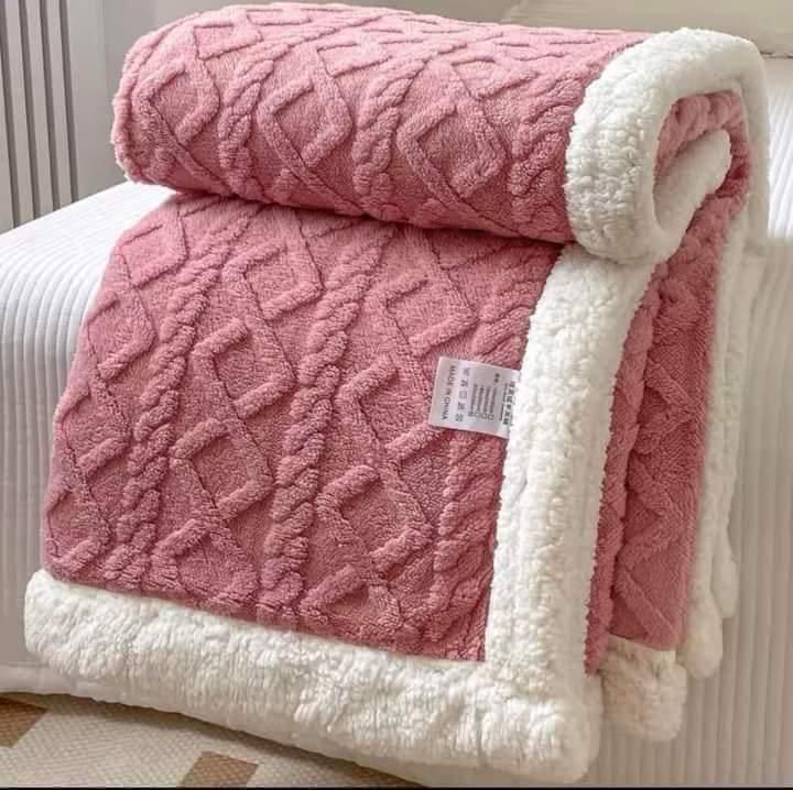 Cocolino Plush Blanket – Thick, Soft, and Perfect for Snuggling